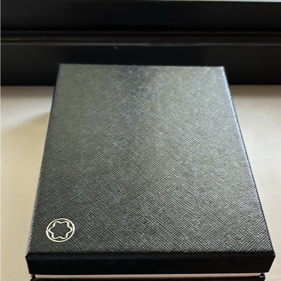 Mont blanc box only for wallet passport holder - Picture 3 of 3